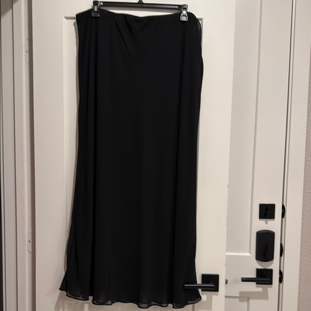 Elegant Black Women's Skirt